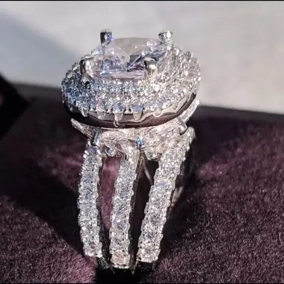 💎A144💎 GORGEOUS STERLING SILVER PAVE HALO DIAMOND RING - Picture 2 of 10